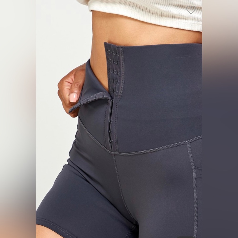 Compression biker shorts - Picture 3 of 6
